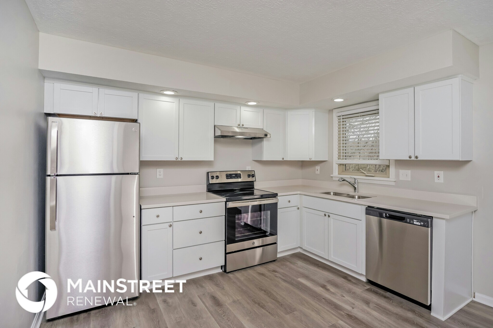 Building Photo - 9109 Lakeridge Dr