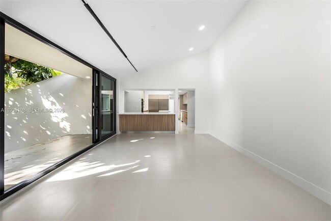 Building Photo - 7540 Los Pinos Blvd