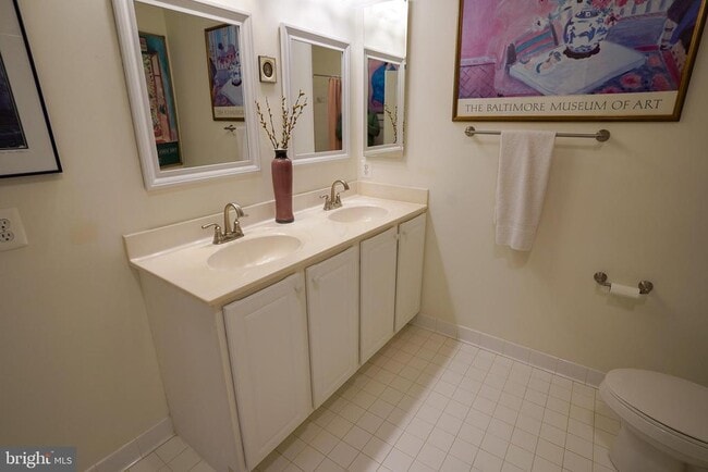 Building Photo - 2111 Ganton Green