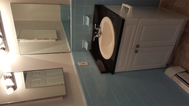 Building Photo - 4205 Ferris Ave