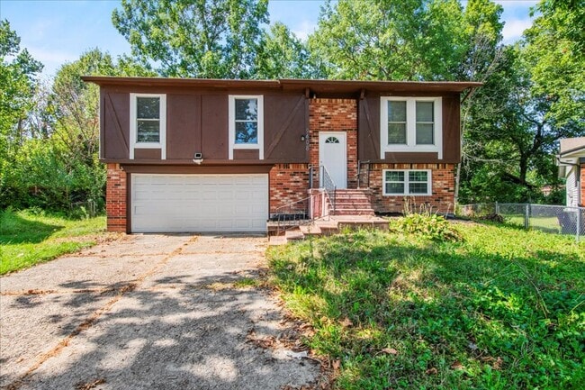 Primary Photo - 9408 Big Ben Cir