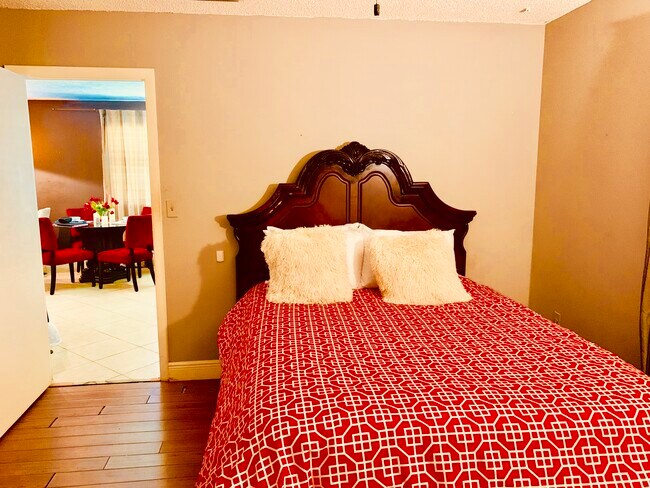 Building Photo - 109-1 SW 8th St