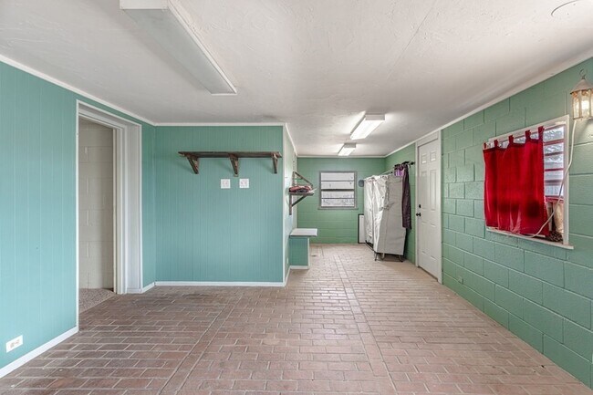 Building Photo - 12662 W 61st St