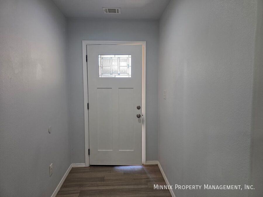 Building Photo - 1647 Wrigley Dr