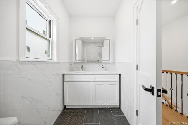 Building Photo - 67 Paulding Ln