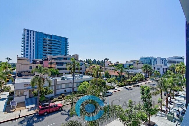 Building Photo - 2870 Fourth Ave