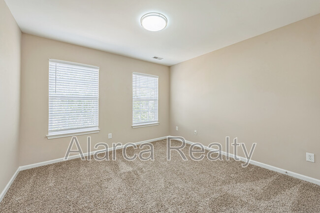 Building Photo - 15112 Northsprings Dr
