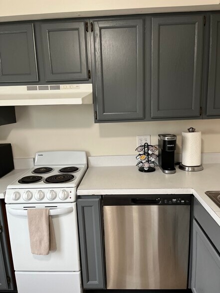 Building Photo - 424 Creek Farm Road