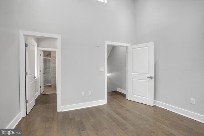 Building Photo - 2512 Frankford Ave