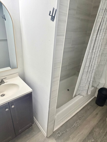 Building Photo - 449 New Market St