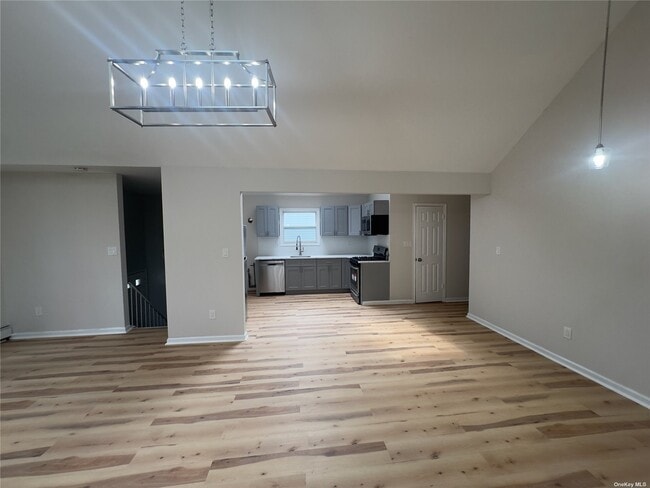 Building Photo - 26 Adams St