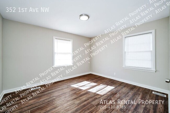 Building Photo - 352 1st Ave NW