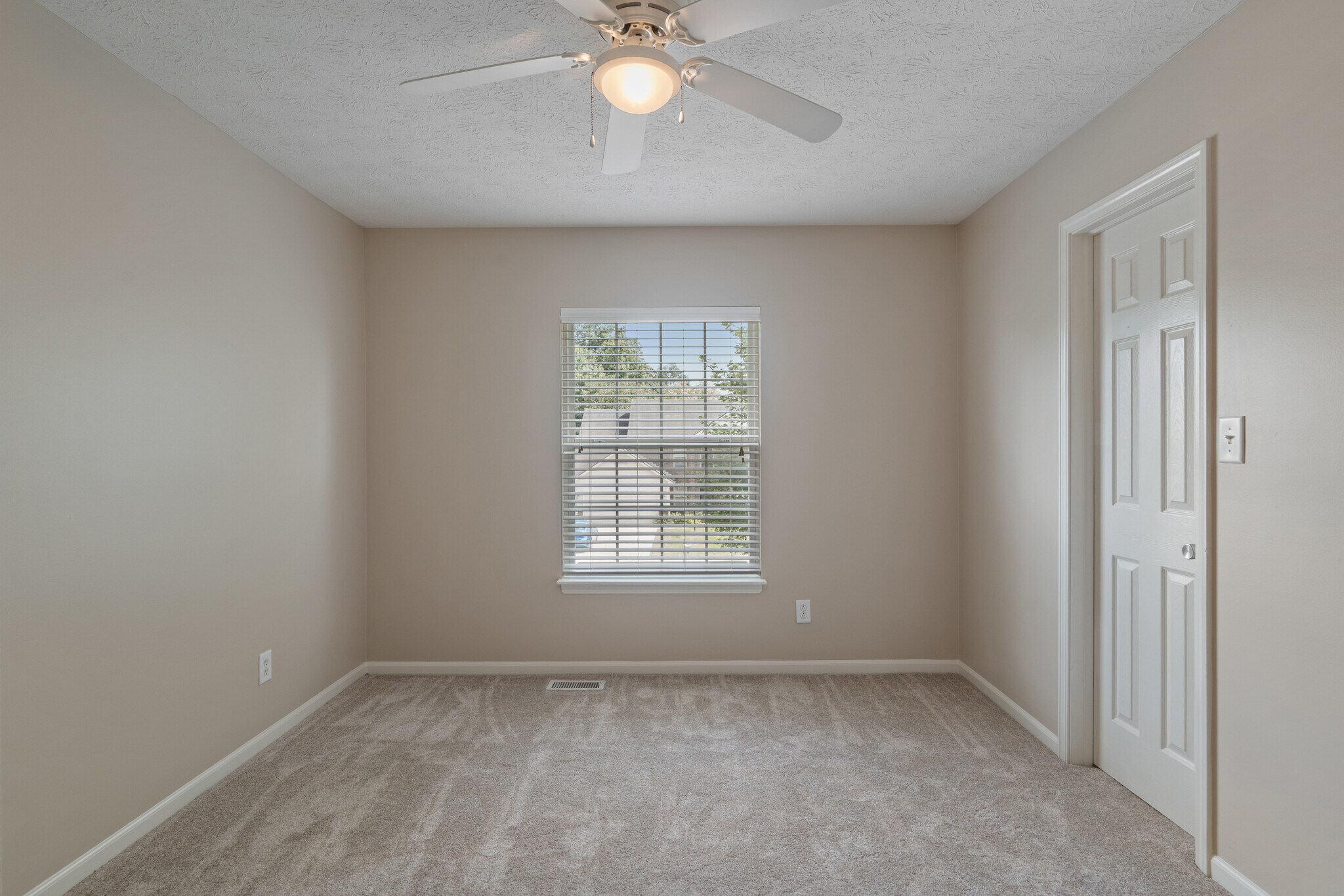 Building Photo - 5806 Corralberry Ct