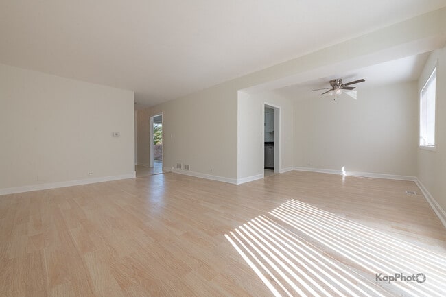 Building Photo - 713 Mariners Point