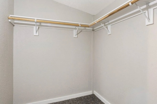 Building Photo - 2 bedroom | 1 bathroom | Remodeled | Quiet street | Pets welcome!