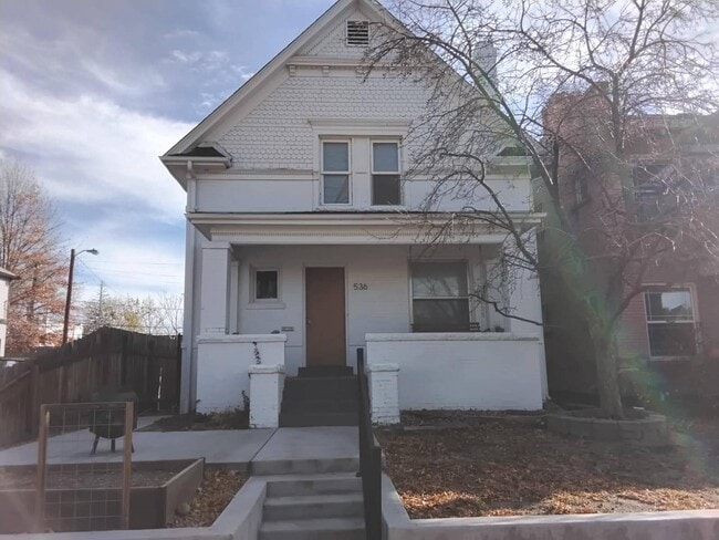 Building Photo - Stylish Governors' Park 1 bed/1 bath apartment near Cherry Creek Trail