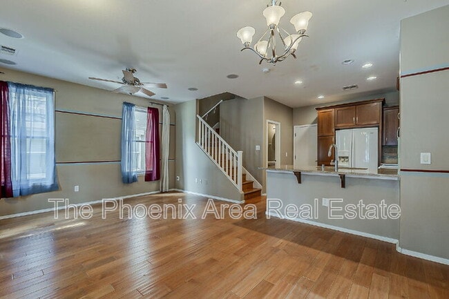 Building Photo - 885 S Osborn Ln