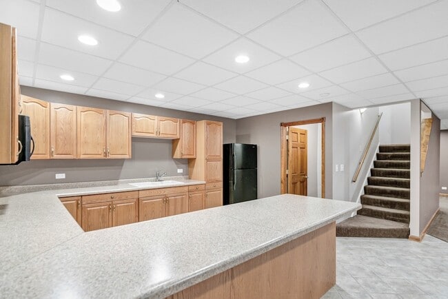 Building Photo - 4N550 School Rd