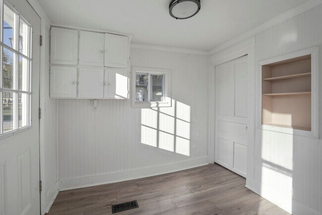 Building Photo - AVAILABLE IN DECEMBER