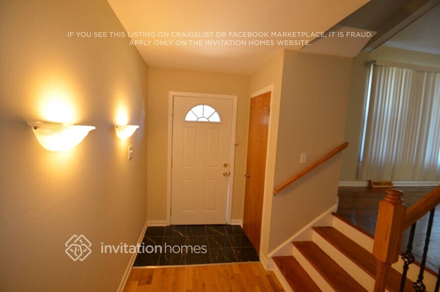 Building Photo - 461 N Wesley Dr