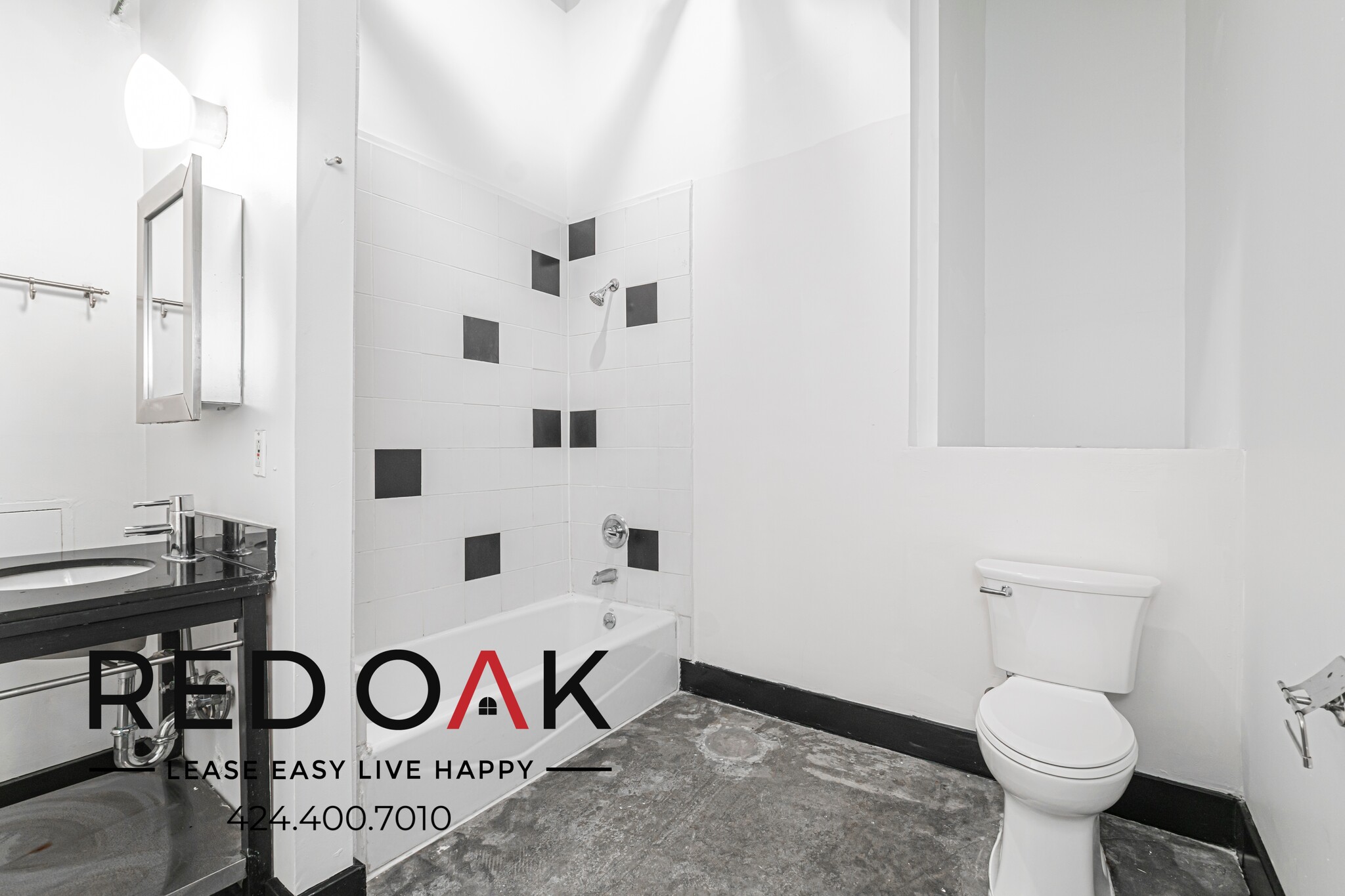 Building Photo - 620 Main St