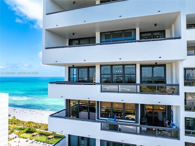 Building Photo - 2555 Collins Ave