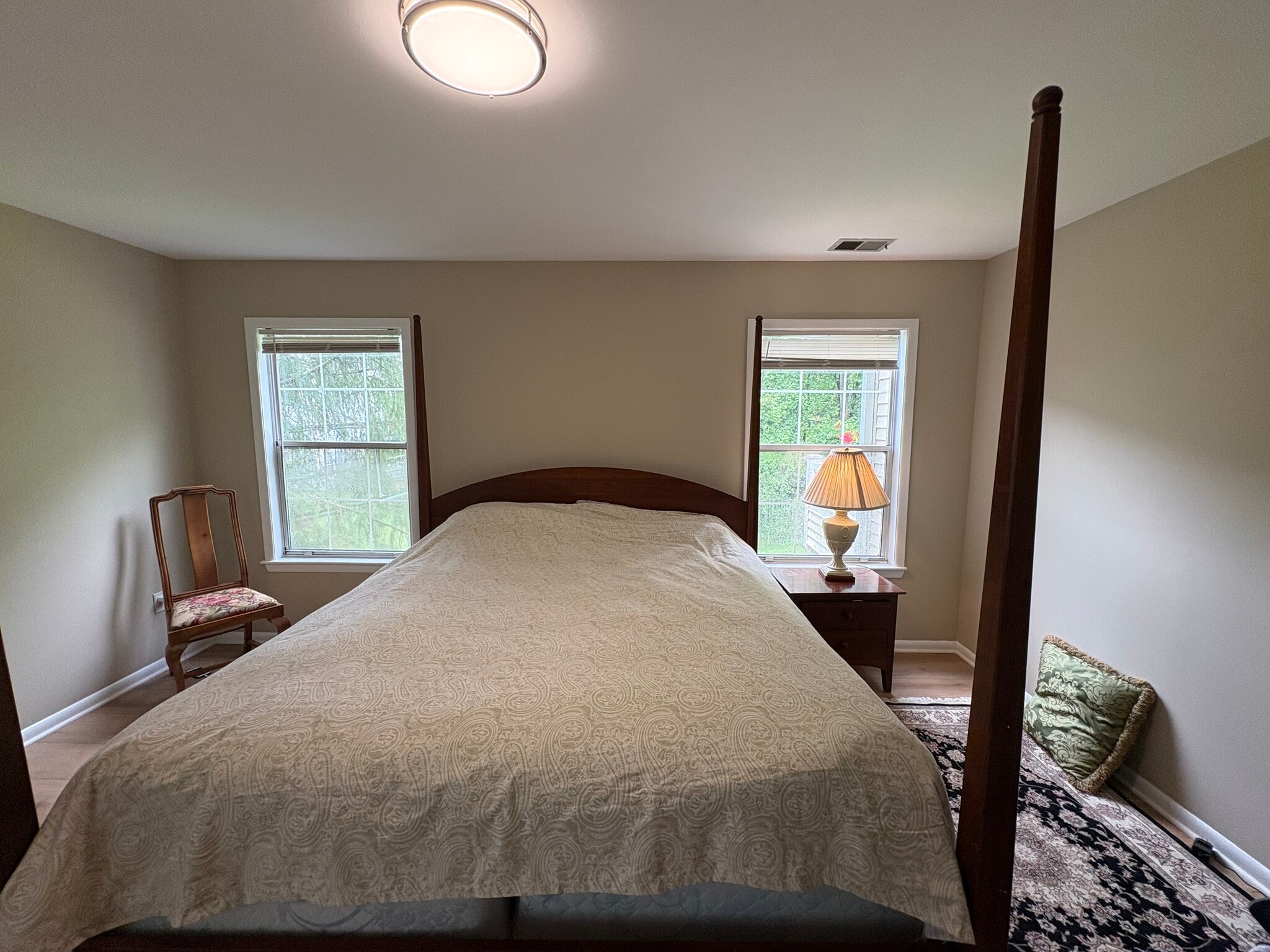 Master bedroom - 113 Cascade Ct