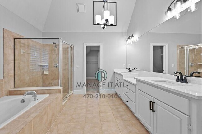 Building Photo - 5 Bedroom House in gated community in Duluth, GA.