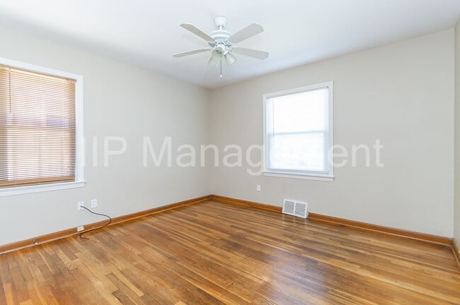 Building Photo - 14209 Emery Ave