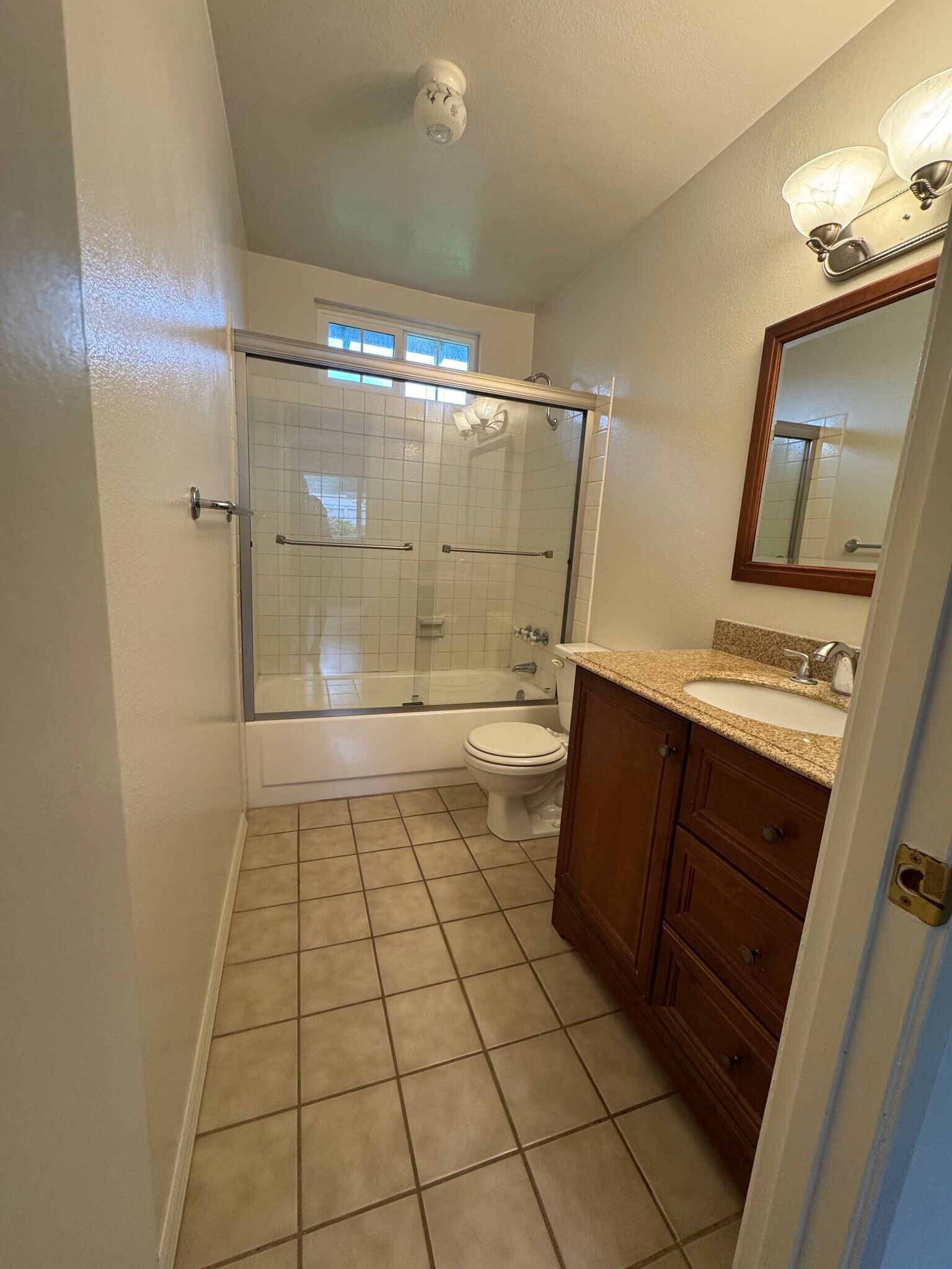 Bathroom in Bedroom 1 Shower/Tub combo - 15190 Penasquitos Dr