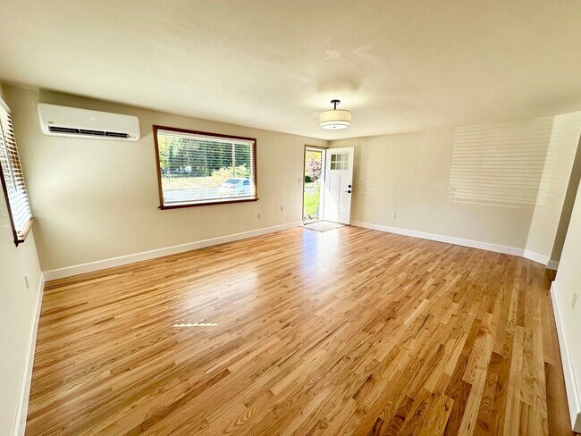 Building Photo - 203-207 N 38th Ave