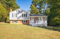 Building Photo - 10904 Newlands Ct