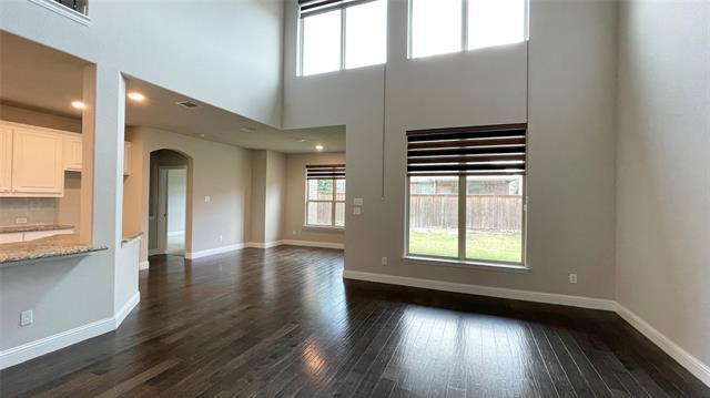 Building Photo - 8700 Tutbury Pl