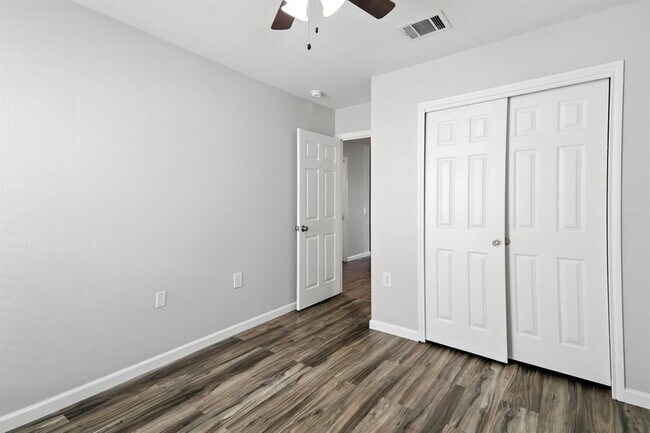 Building Photo - 12613 Paloma Blanca Way