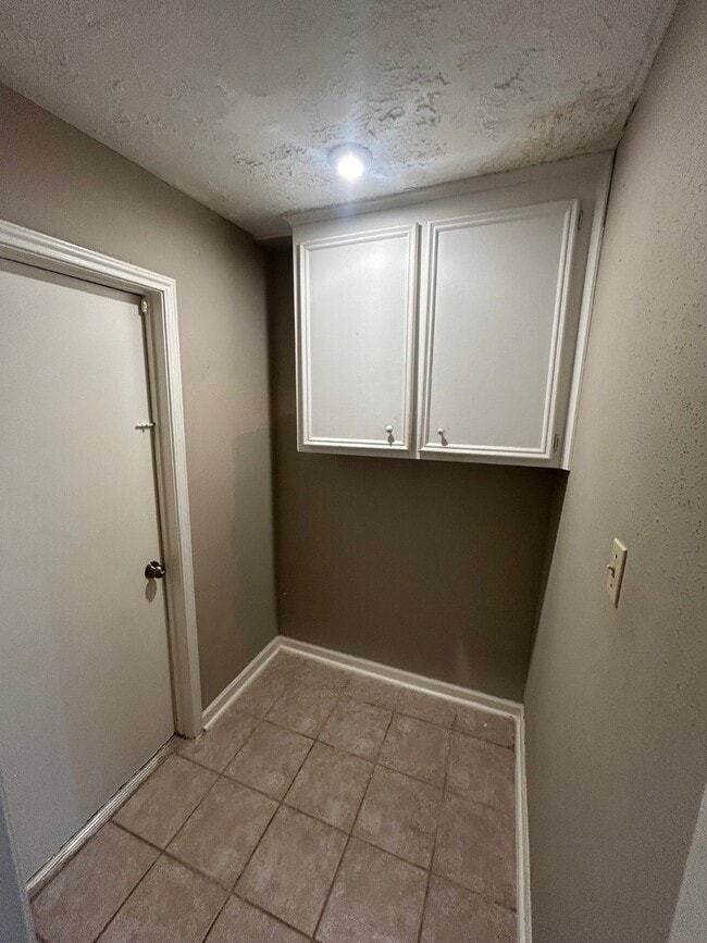 Building Photo - 20206 Newmint Dr