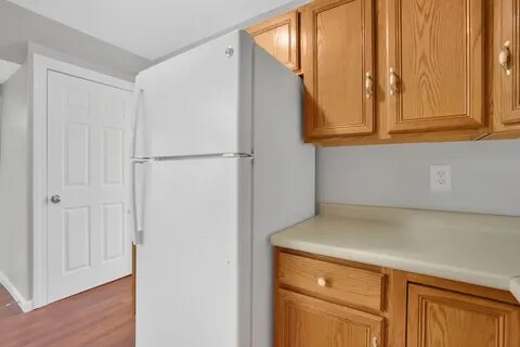 Building Photo - 528 Broadway St