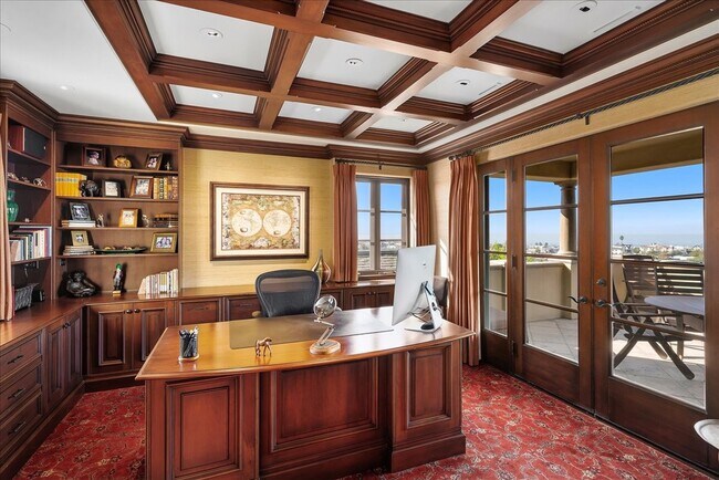 Office - 109 S Poinsettia Ave