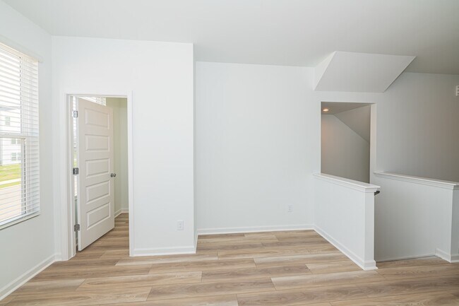 Building Photo - 815 Freston Rd