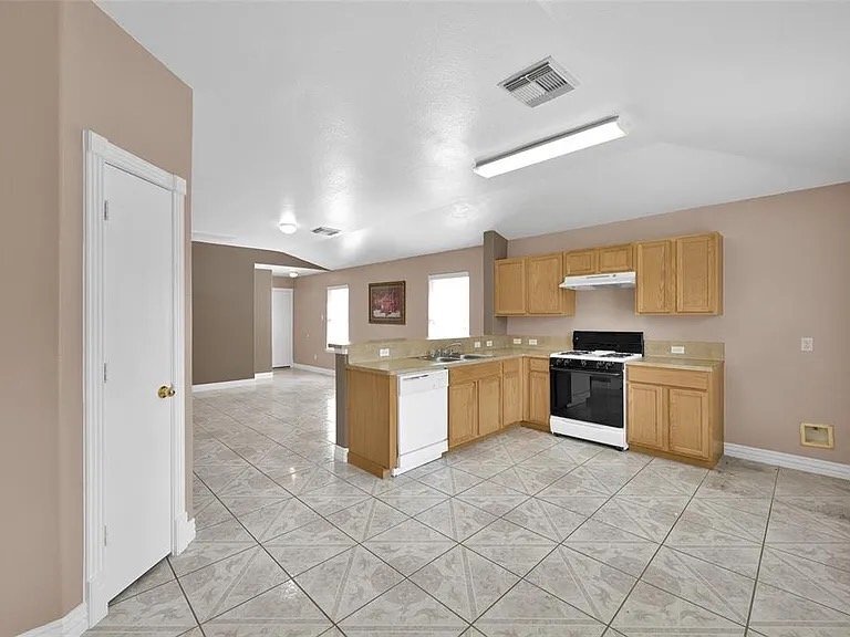 Building Photo - 731 Remwick Dr