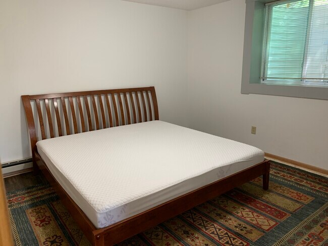 King size solid cherry bed - 317 N Wasson Ln