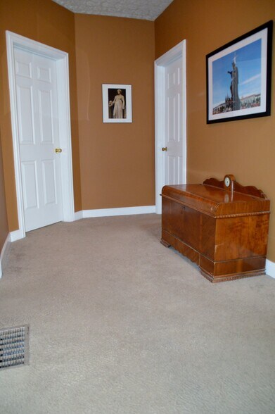 Building Photo - 32 Wilson Ave