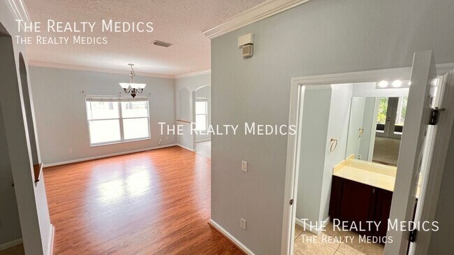 Building Photo - 10319 Willow Ridge Loop