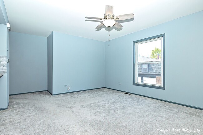 Building Photo - 1402 W Inverrary Ln