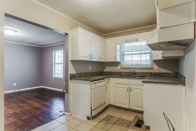 Building Photo - 5517 Kiska Ave