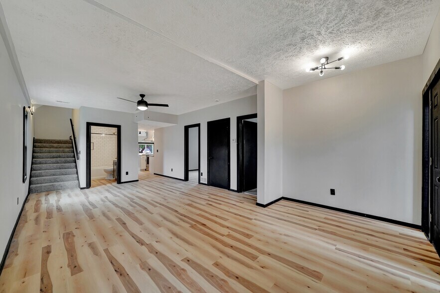 Building Photo - 446 E St