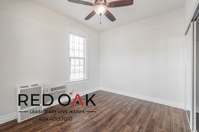 Building Photo - 3425 Walton Ave