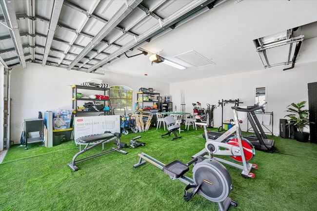 Building Photo - 19 Hoffer St