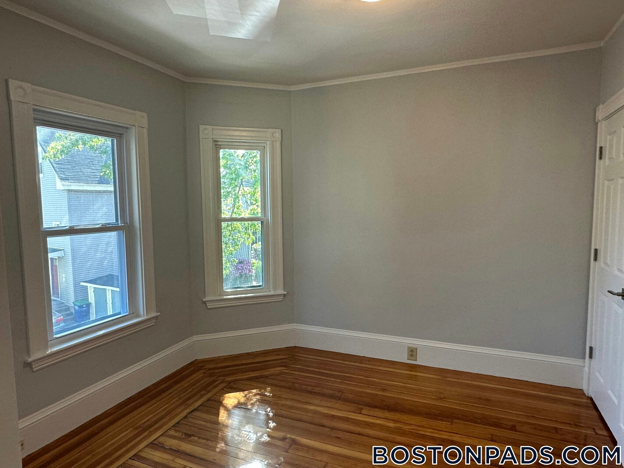 Building Photo - 57 Hawthorne St