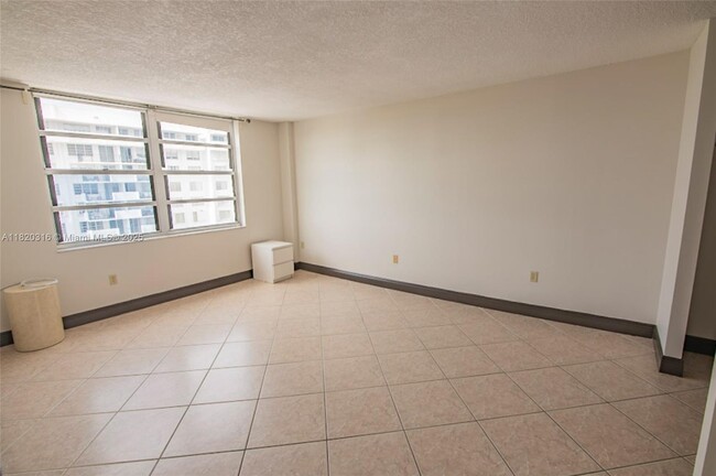 Building Photo - 2750 NE 183rd St