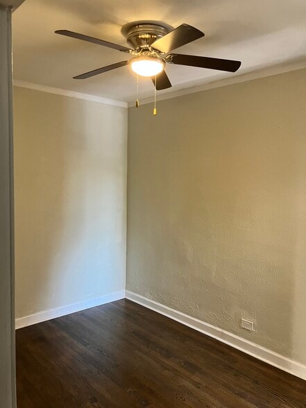 BR1 - 4319 W Monroe St